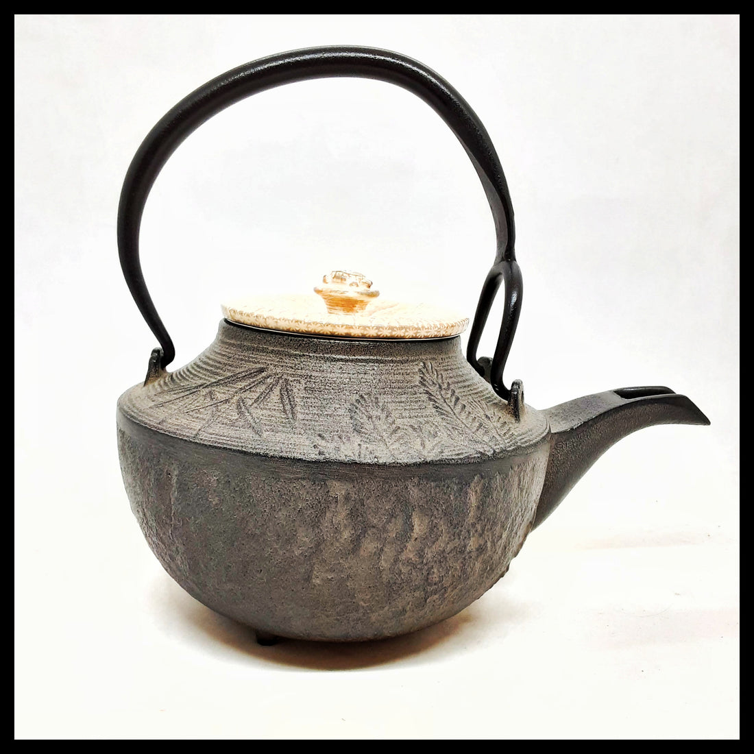 Cast Iron Teapot with Ceramic Lid -Five Auspicious Symbols- M0136