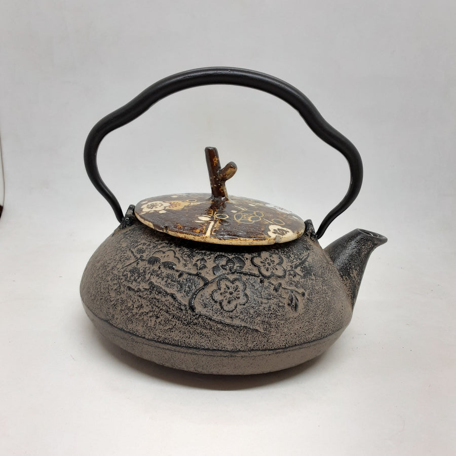 Cast Iron Teapot with Ceramic Lid -Plum Blossoms